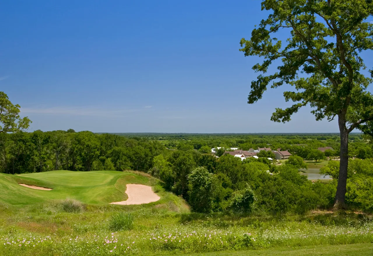 67992c02289bd9b3029db8cb_AUSLP_P103_Golf_Course_12